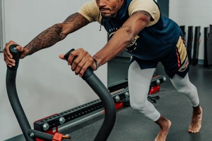 华体会官网-至今还未复出！德章泰·穆雷晒训练照：2026年！冲呀！