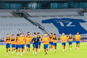 直击泰山队22人训练，主力缺席已成定局，韩鹏相信球员的能力